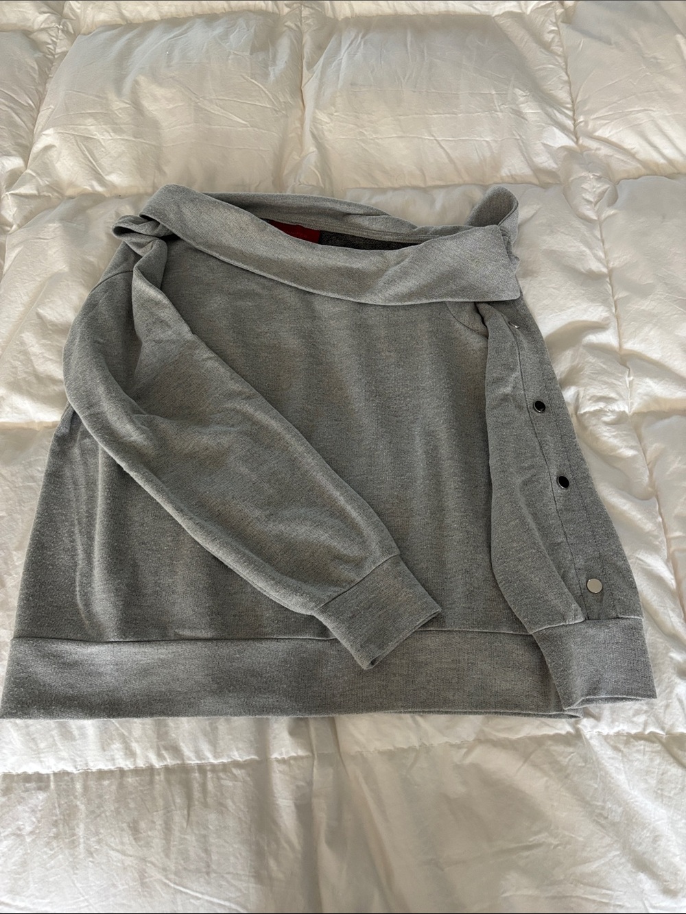 Jennifer Lopez Gray Off-Shoulder Women's Sweater